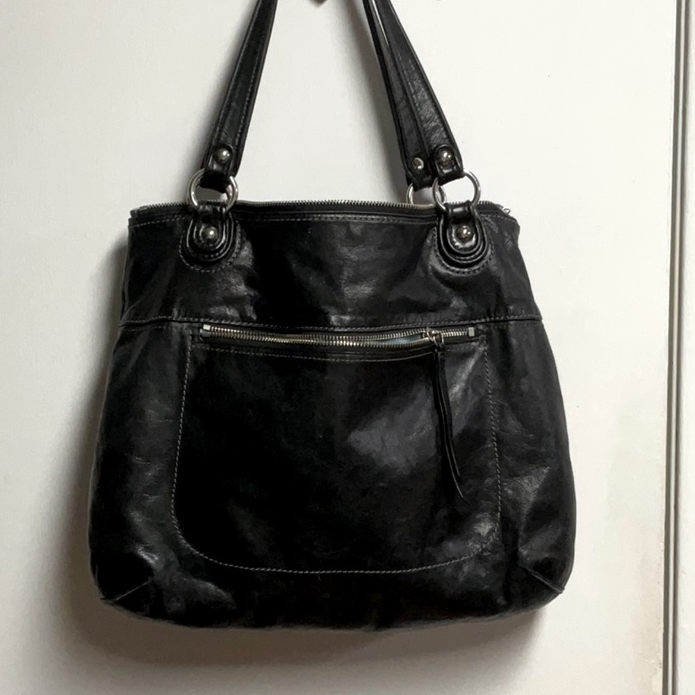 Coach vintage leather shoulder bag
